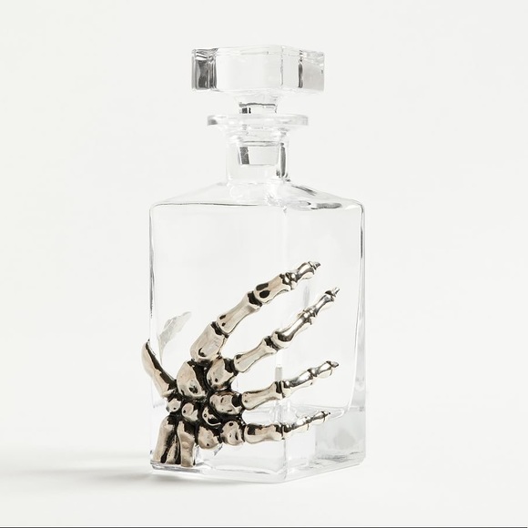 Pottery Barn Spooky Spine-tingling Silver Skeleton Hand Liquor Decanter 💀 - Picture 6 of 16